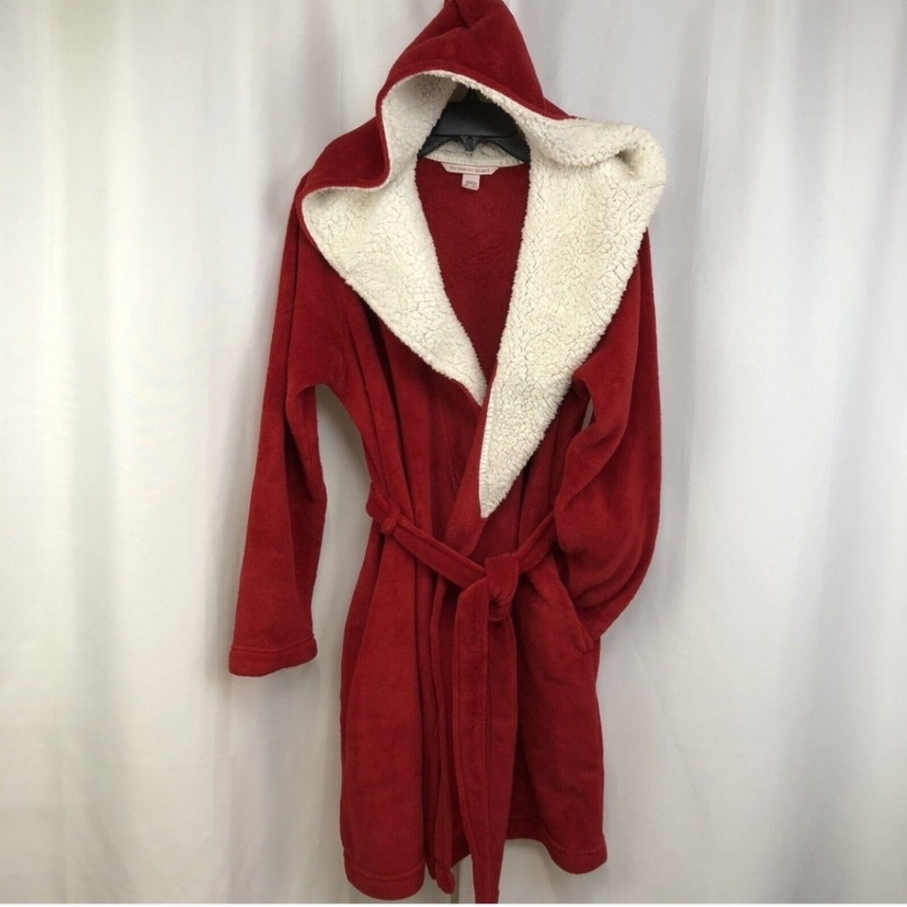 Victoria Secret Plush Hooded Sherpa Robe with Pockets